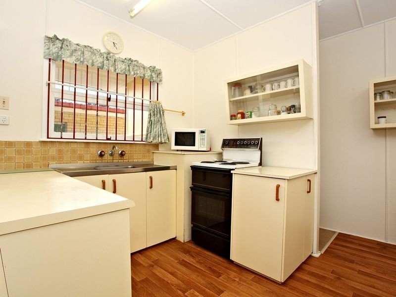 31 Twenty Fifth Avenue, Palm Beach QLD 4221