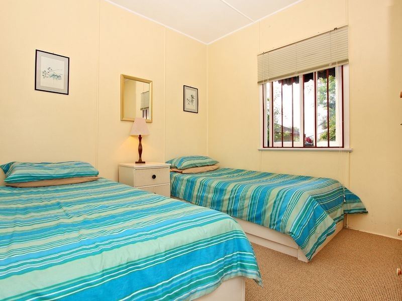 31 Twenty Fifth Avenue, Palm Beach QLD 4221