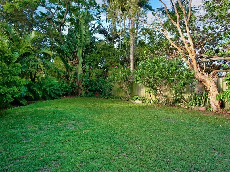 31 Twenty Fifth Avenue, Palm Beach QLD 4221