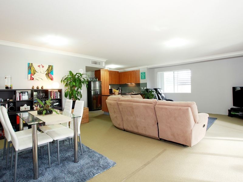 1108/33 Clark Street, Biggera Waters QLD 4216