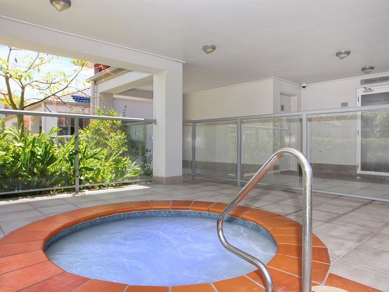 1108/33 Clark Street, Biggera Waters QLD 4216