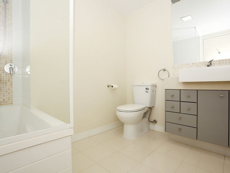 1306/10 Fifth Avenue, Palm Beach QLD 4221