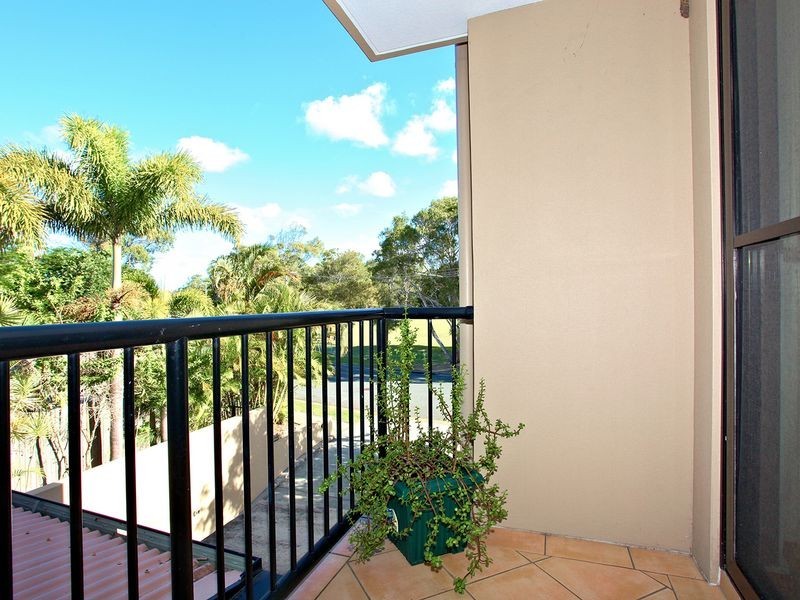 7/4 Mawarra Street, Palm Beach QLD 4221