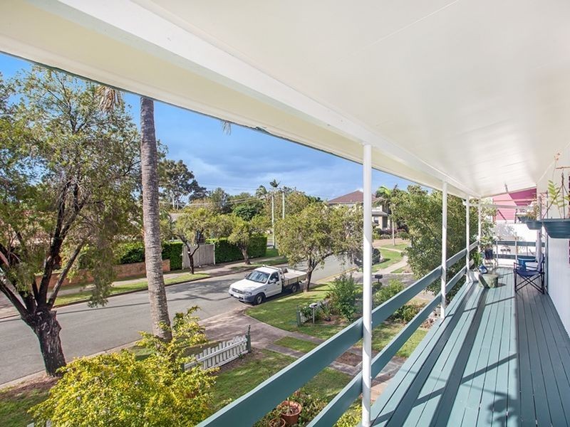 26 Cawthray Street, Biggera Waters QLD 4216