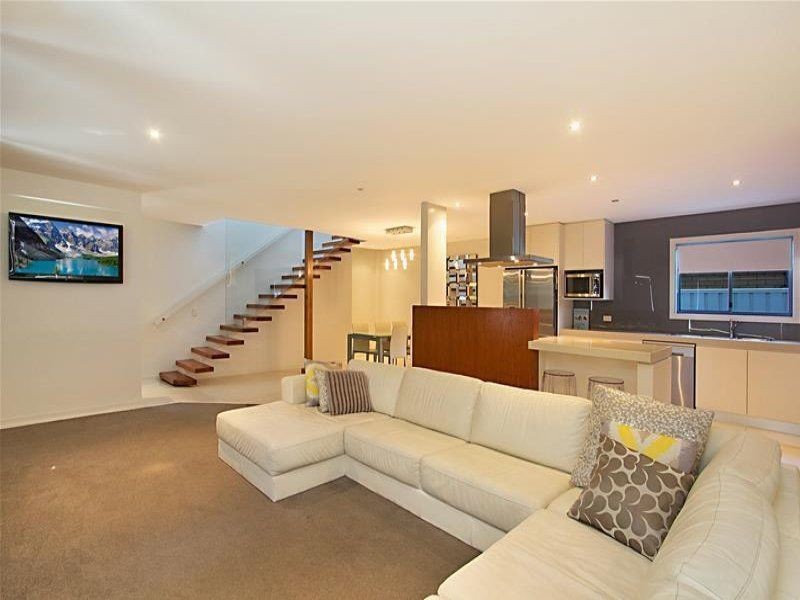 66 Philippine Parade, Palm Beach QLD 4221