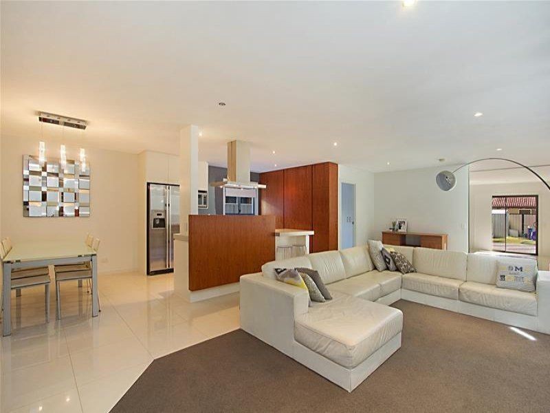 66 Philippine Parade, Palm Beach QLD 4221
