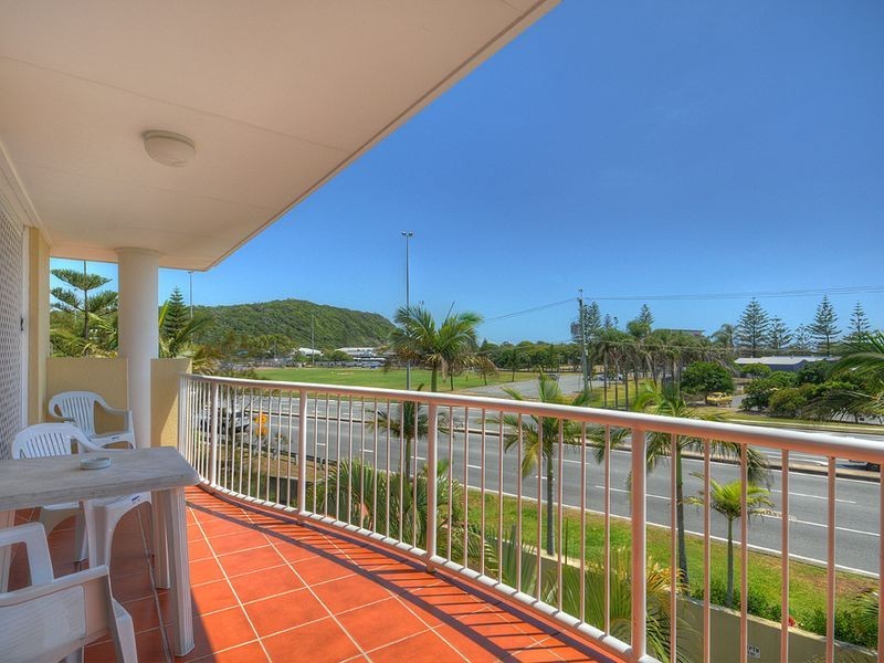 17/1 Tallebudgera Drive, Palm Beach QLD 4221