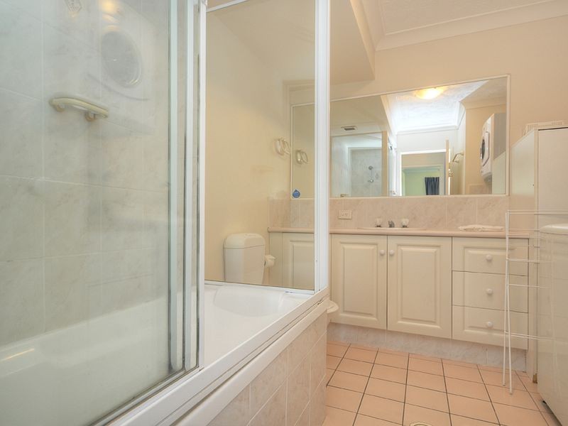 17/1 Tallebudgera Drive, Palm Beach QLD 4221