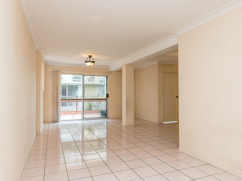 2/987 Gold Coast Highway, Palm Beach QLD 4221