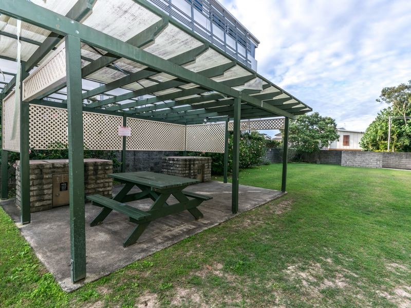 2/987 Gold Coast Highway, Palm Beach QLD 4221