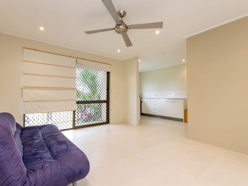 1/14 Brooke Avenue, Palm Beach QLD 4221