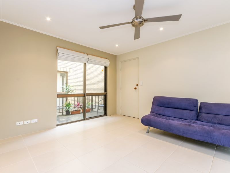 1/14 Brooke Avenue, Palm Beach QLD 4221