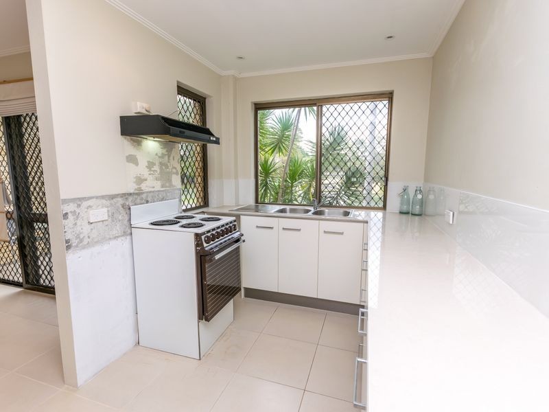 1/14 Brooke Avenue, Palm Beach QLD 4221