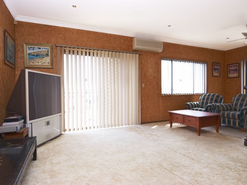 47 Angelica Street, Elanora QLD 4221