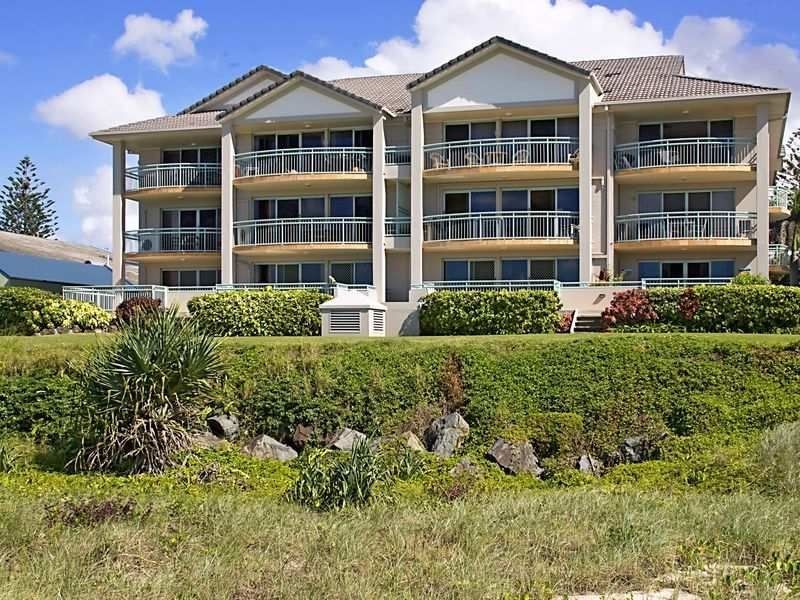 6/261 Golden Four Drive, Bilinga QLD 4225
