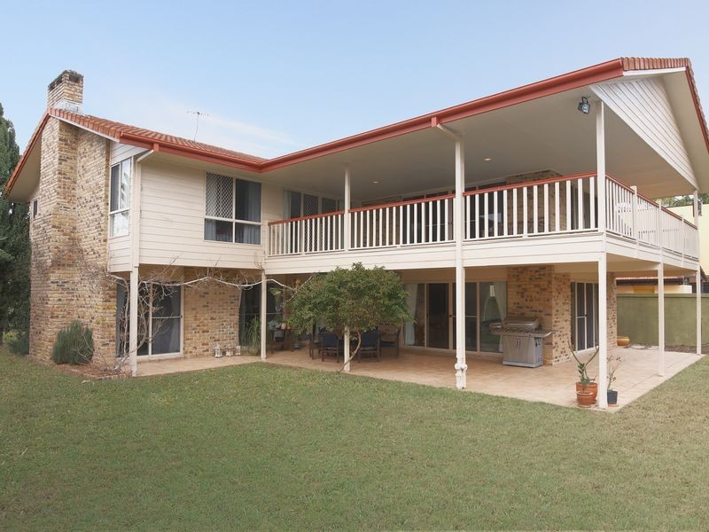 27 Kentia Court, Elanora QLD 4221