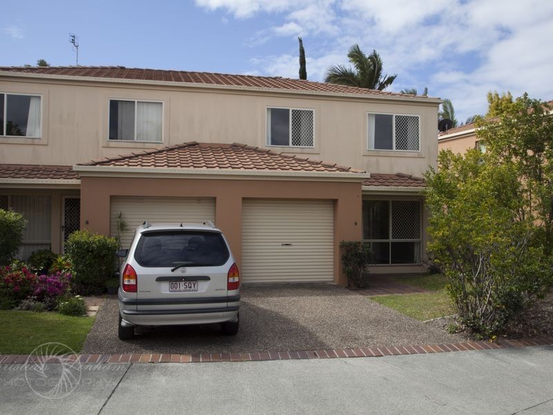 9/1 Warbler Parade, Varsity Lakes QLD 4227