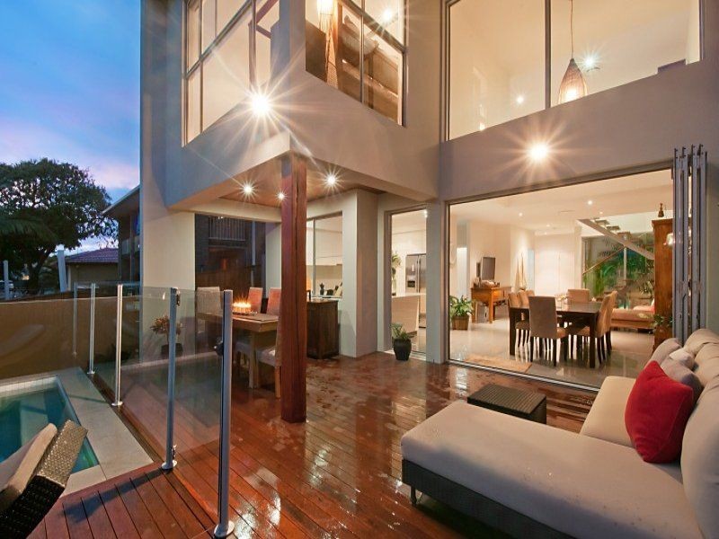 2/6 Barracuda Court, Palm Beach QLD 4221