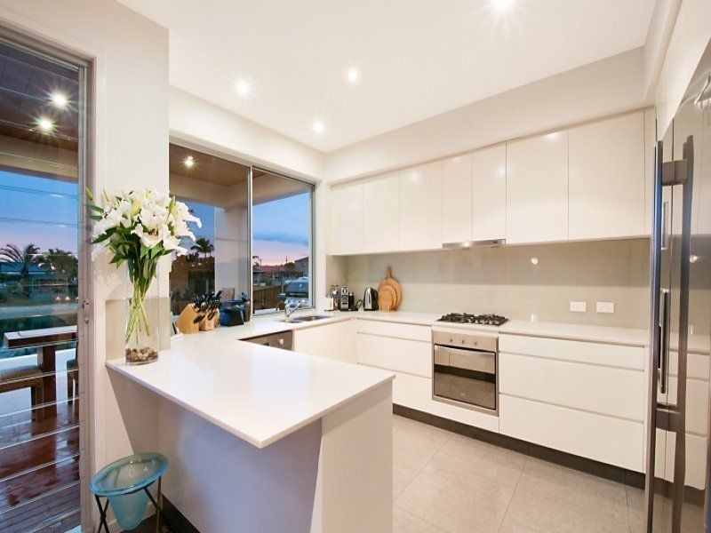 2/6 Barracuda Court, Palm Beach QLD 4221