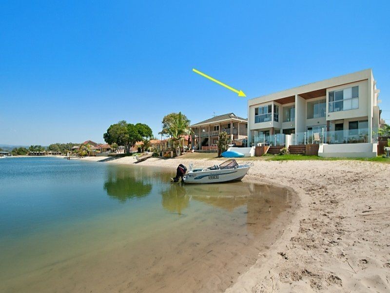 2/6 Barracuda Court, Palm Beach QLD 4221