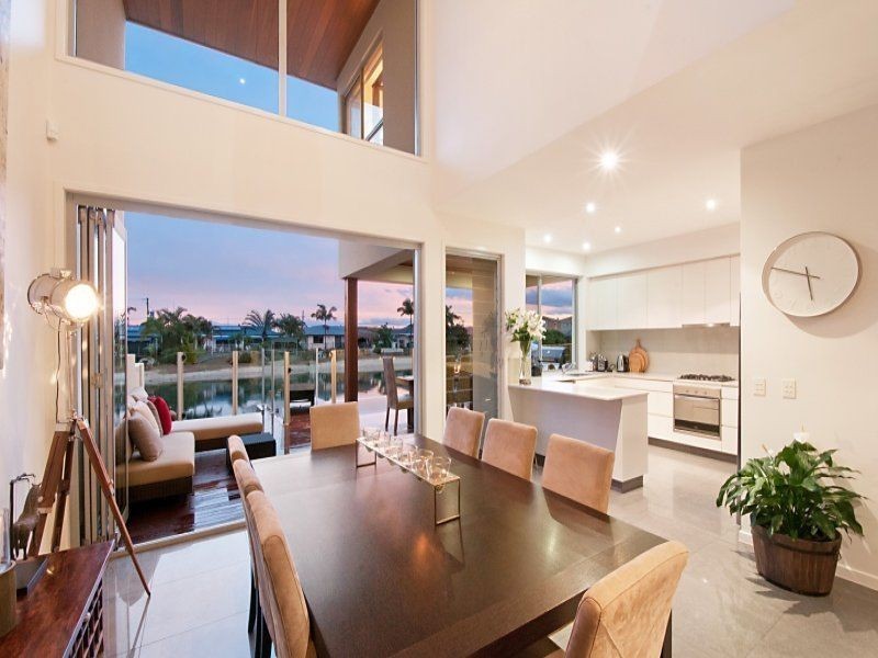 2/6 Barracuda Court, Palm Beach QLD 4221