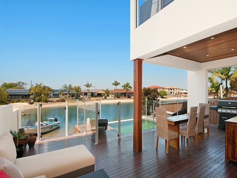 2/6 Barracuda Court, Palm Beach QLD 4221