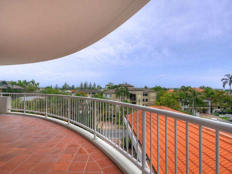 24/132-138 Ferny Avenue, Surfers Paradise QLD 4217