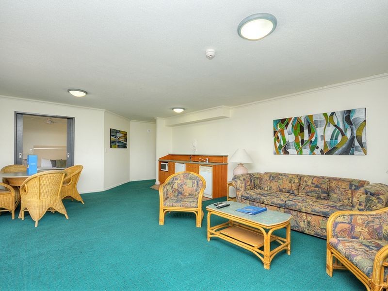 24/132-138 Ferny Avenue, Surfers Paradise QLD 4217