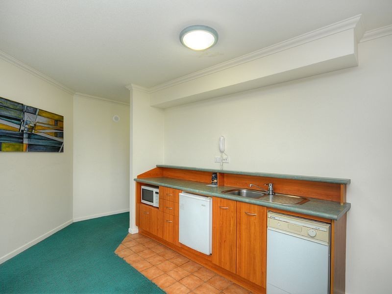 24/132-138 Ferny Avenue, Surfers Paradise QLD 4217