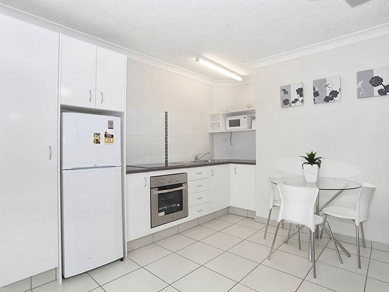4/12 Coolgardie Street, Elanora QLD 4221