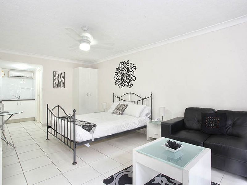 4/12 Coolgardie Street, Elanora QLD 4221