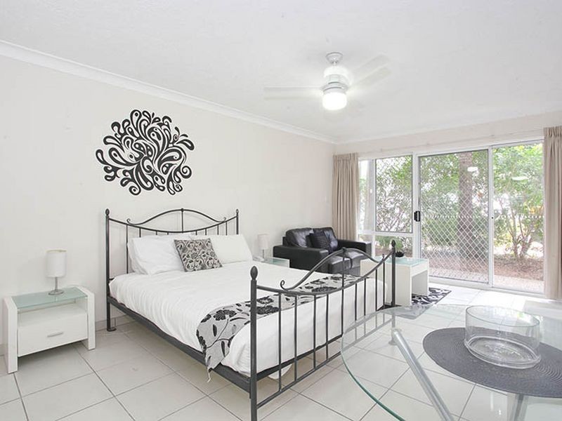 4/12 Coolgardie Street, Elanora QLD 4221