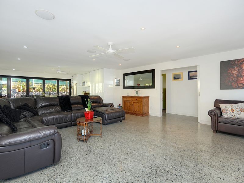 24 Lucania Street, Currumbin Waters QLD 4223
