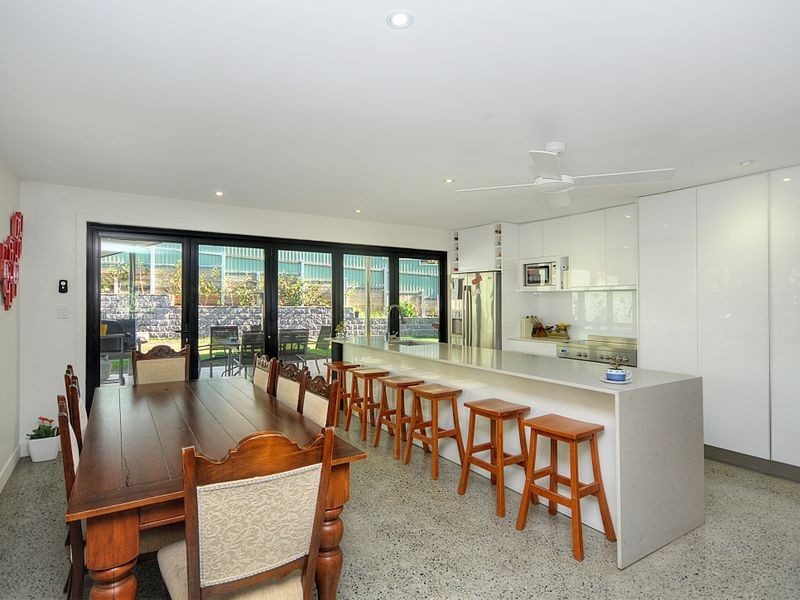24 Lucania Street, Currumbin Waters QLD 4223