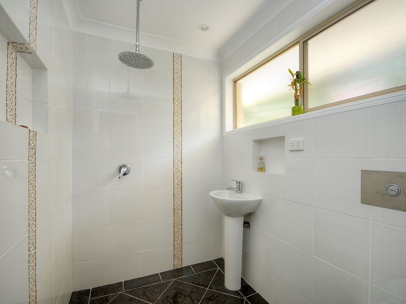 24 Lucania Street, Currumbin Waters QLD 4223