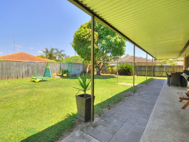 84 K P McGrath Drive, Elanora QLD 4221