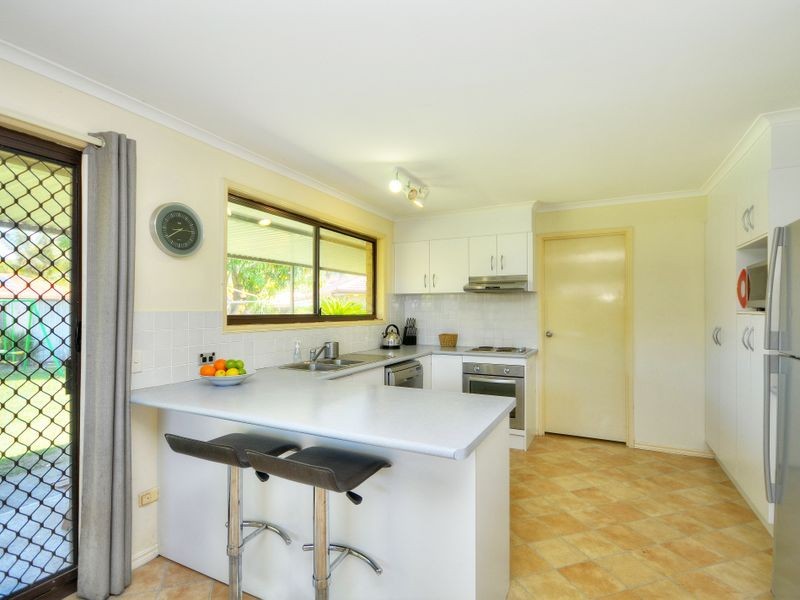84 K P McGrath Drive, Elanora QLD 4221
