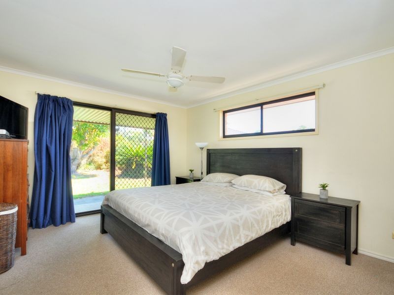 84 K P McGrath Drive, Elanora QLD 4221
