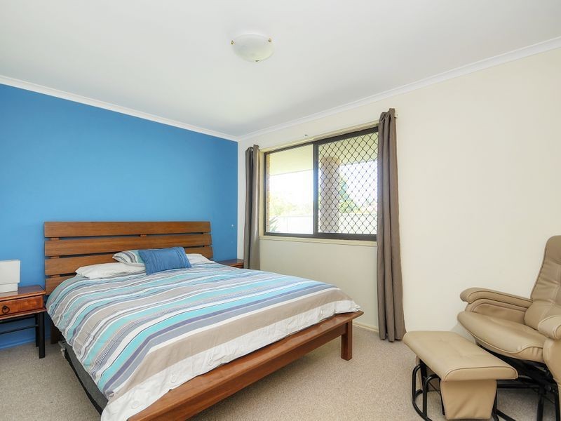 84 K P McGrath Drive, Elanora QLD 4221