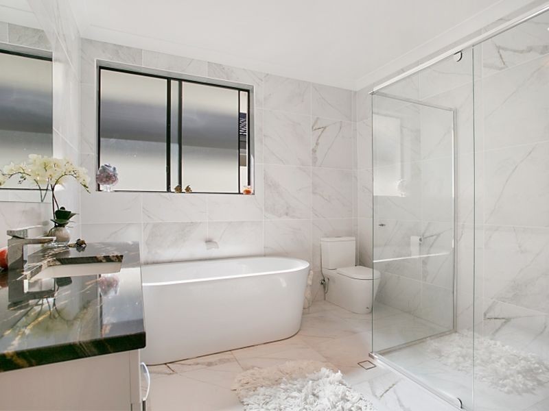 124 Amalfi Drive, Surfers Paradise QLD 4217