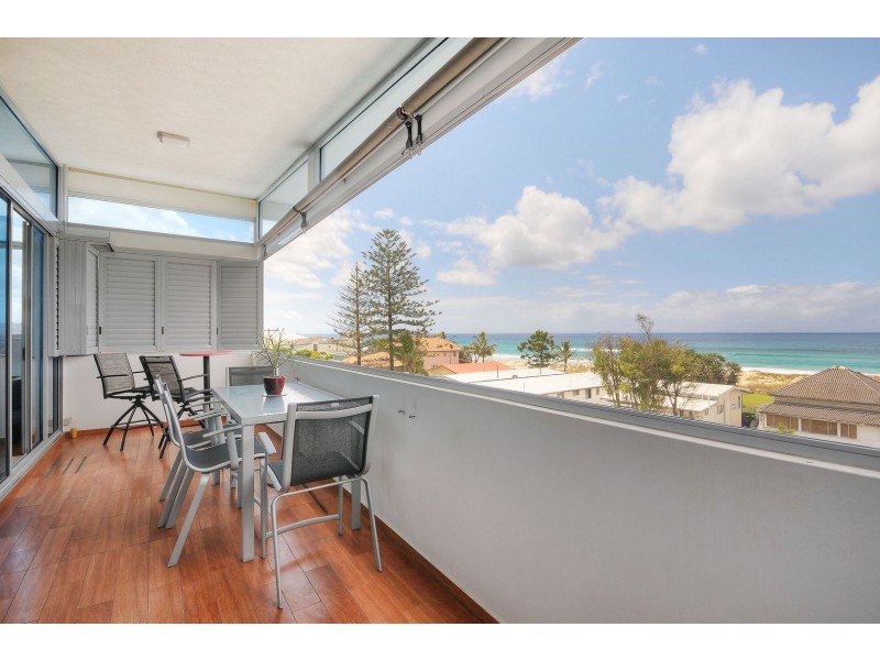 Unit 3/20 Jefferson Lane, Palm Beach QLD 4221