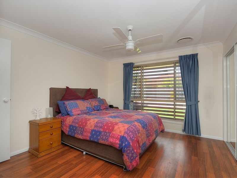 20 Warbler Parade, Varsity Lakes QLD 4227