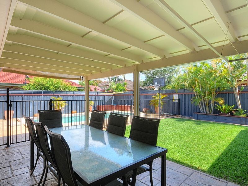 20 Warbler Parade, Varsity Lakes QLD 4227