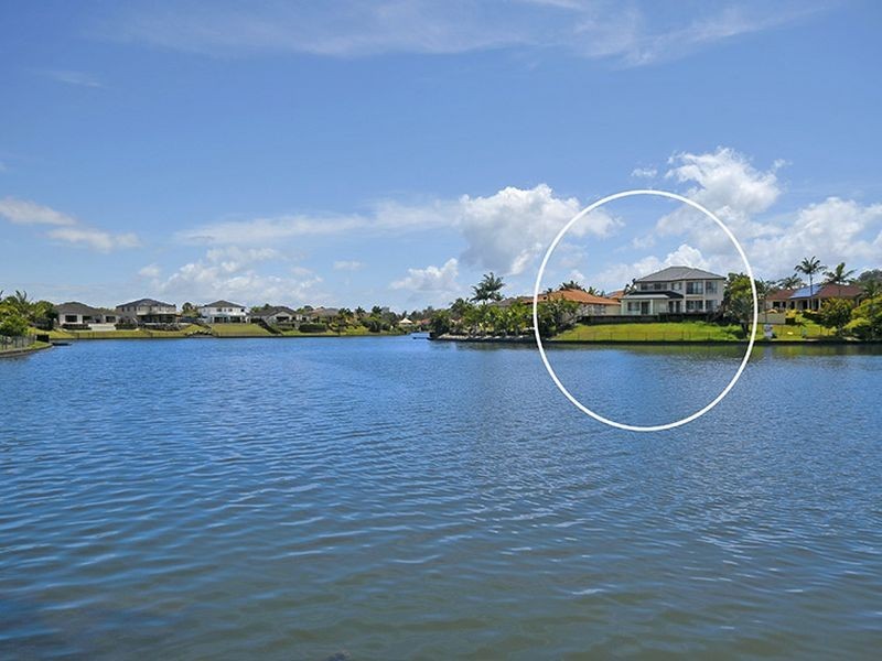 8 Crozet Court, Burleigh Waters QLD 4220