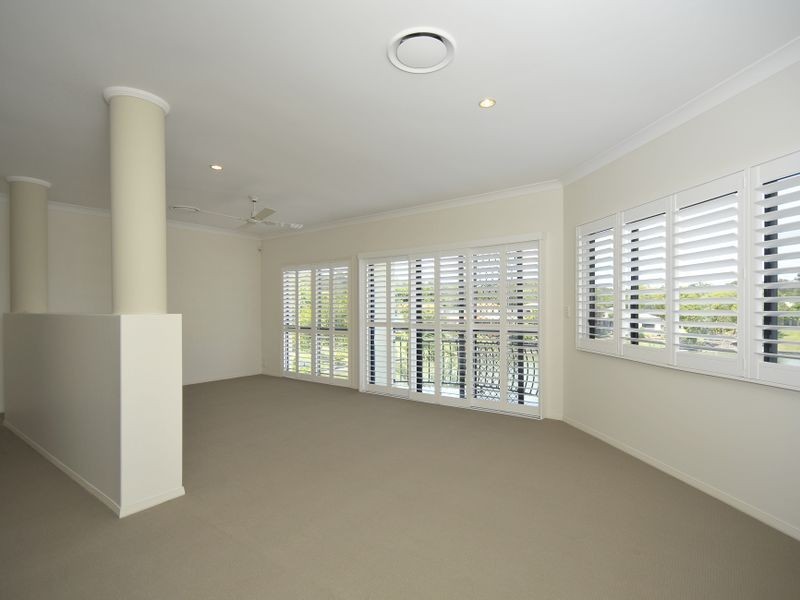 8 Crozet Court, Burleigh Waters QLD 4220