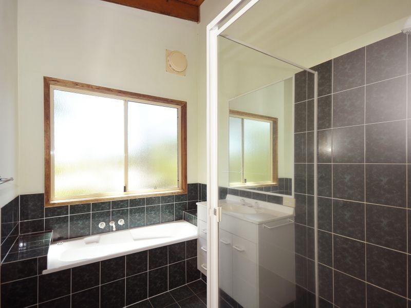 17 Jedda Street, Tallebudgera QLD 4228