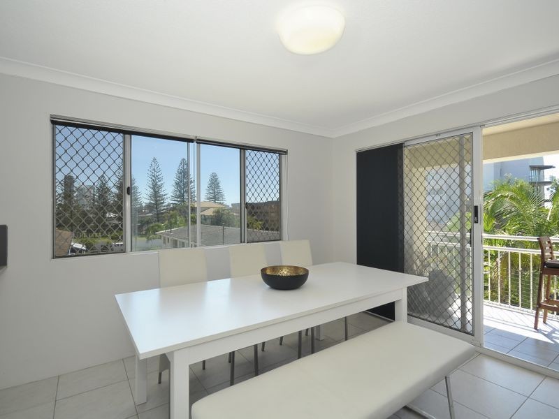 11/9 Francis Street, Mermaid Beach QLD 4218