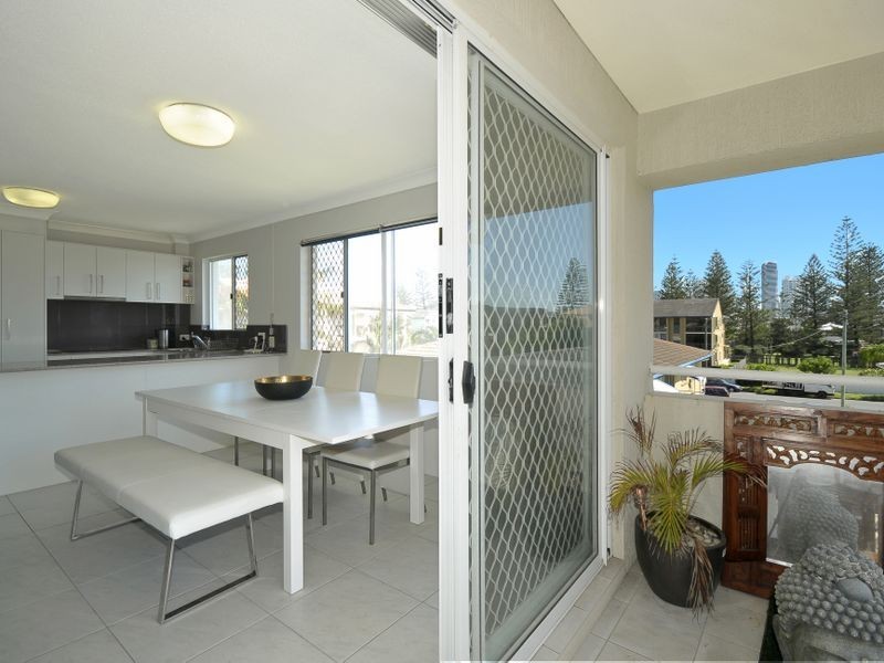 11/9 Francis Street, Mermaid Beach QLD 4218