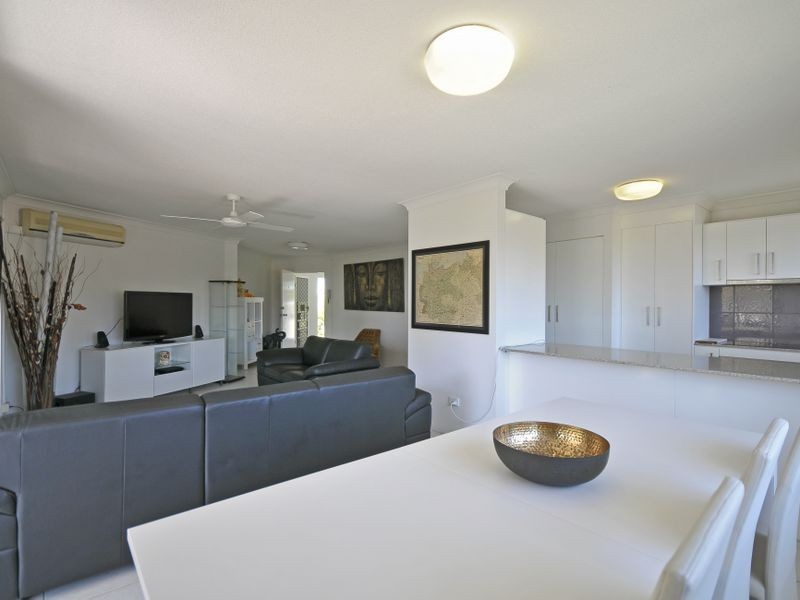 11/9 Francis Street, Mermaid Beach QLD 4218