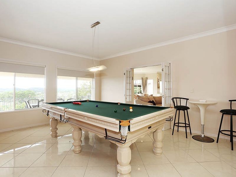 24 Seaview Parade, Elanora QLD 4221